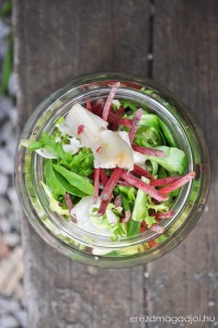 salata-frissen-uvegben